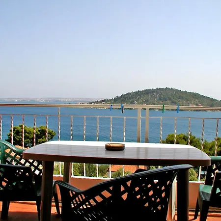 Zdenko-2 By Interhome Apartman Kali