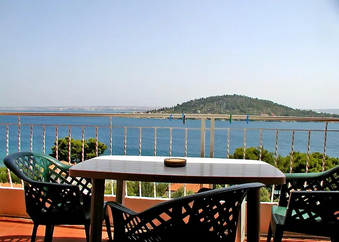 Zdenko-2 By Interhome Appartement Kali